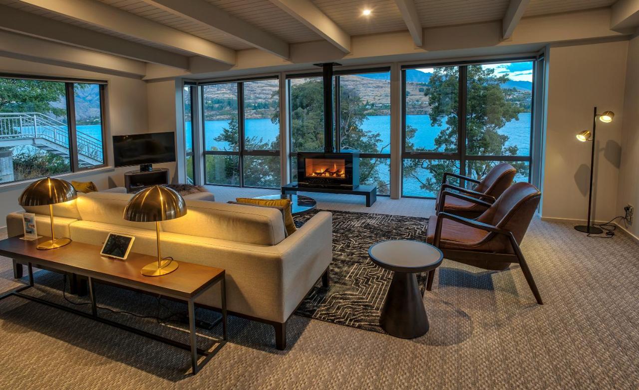 The Rees Hotel & Luxury Apartments Квинстаун Экстерьер фото Living room at the 1905 Building