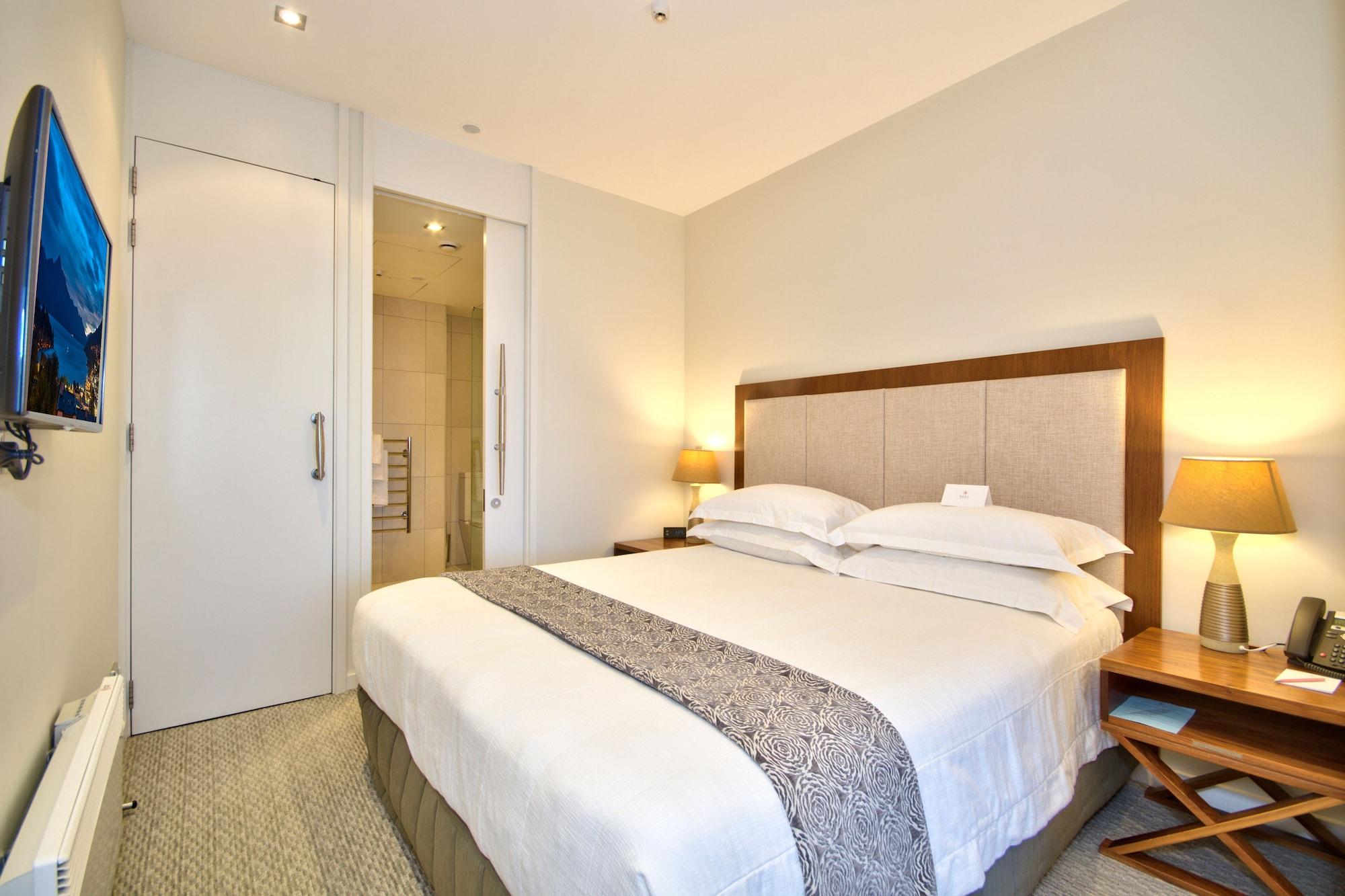 The Rees Hotel & Luxury Apartments Квинстаун Экстерьер фото