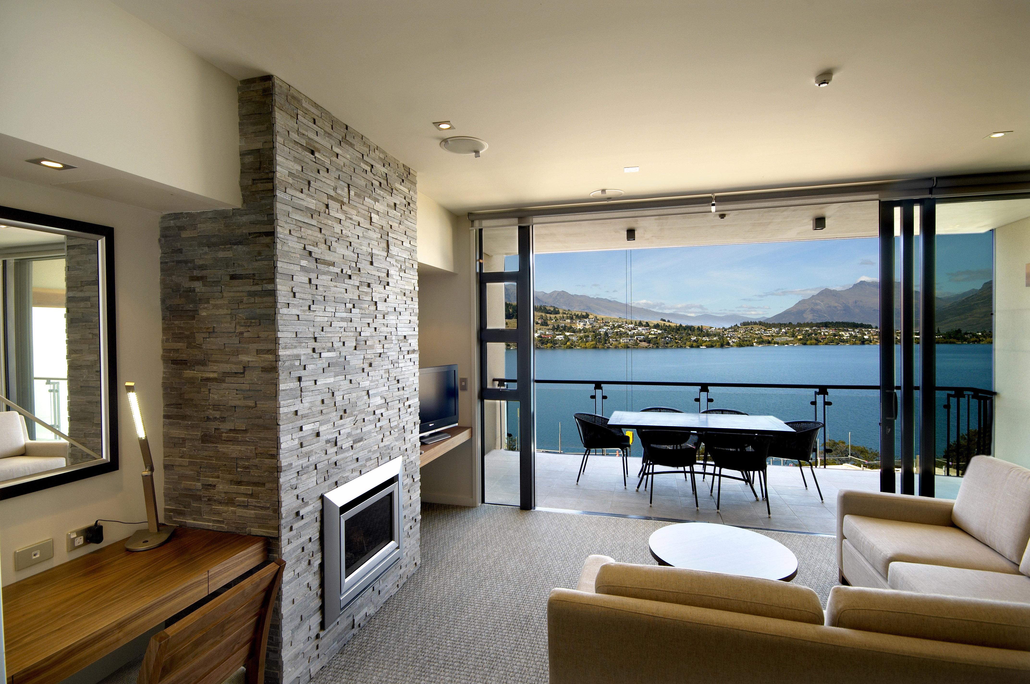 The Rees Hotel & Luxury Apartments Квинстаун Экстерьер фото A typical apartment at The Beacon